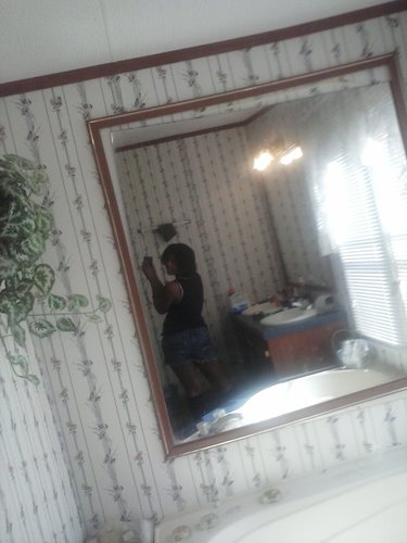 I luv life love to hang with friends party shop and many more i want to be a nurse when i grow up and im single looking for the right one!!!!!!!