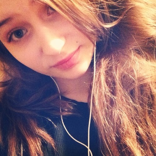 - Bree • 17 • Taken& Here To Stay• B-E-A-UTIFUL• FollowMyShit☺
IG- _minnieemousee 
FB- Bree Voland