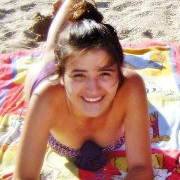 agoosperez2's profile picture. Es fácil decir hola, es fácil decir adiós, pero no es fácil decir te quiero y escuchar un yo no.