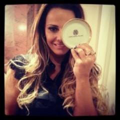 Fã Da DEUSA.DIVA E GLORIOSA @AraujoVivianne  .  VIVINATICO ATÉ O FIM . DOA A QUEM DOER .