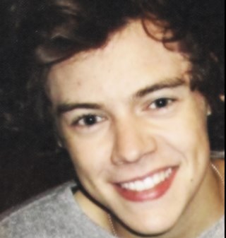 follow my main account @adoringniam_ :)