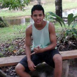 EU SOU UM CARA DE POUCOS AMIGOS, POUCOS E BONS (:
