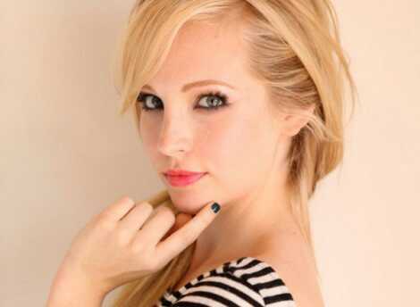 Hi I am caroline forbes a vampier I can be a bitch but I like to have fun RP 18+ single