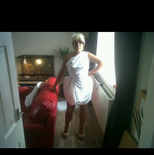 Mum of2 lovly girls amelia and libby loce my daniel loads
