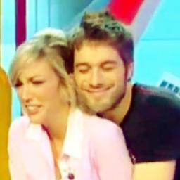 Twitter de un fanfic danna y club de fans. Si leeis este blog o sois dannas... ¡¡Síguenos!! ||  /