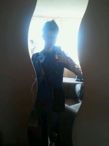 xricky_x's profile picture. 