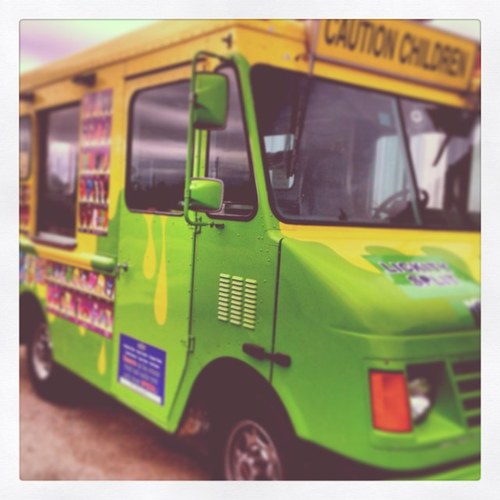 Lickity Split Ice Cream coming at YOU!
Let us host your next:
BIrthday Parties
Company Picnics
Church Socials
Team Parties
Fund Raisers
Family Reunions