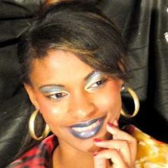 #Quem me vê,me vê sempre sorrindo
ousadia&alegria