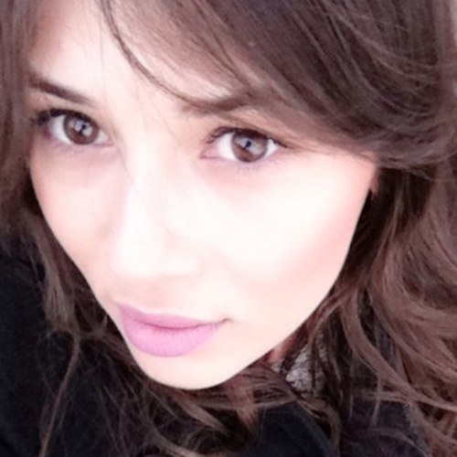 ZaraLiraz's profile picture. 