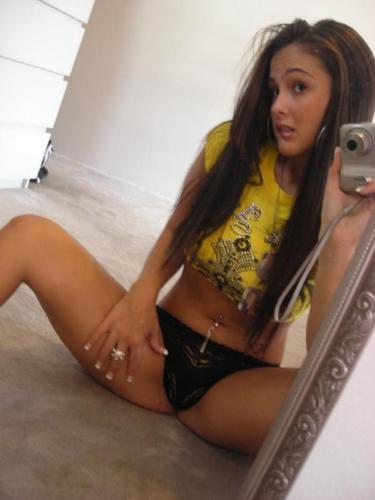 My old pictures here - http://t.co/boBTZvIpfL (must register to prove you are over 18)