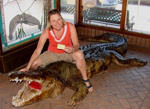 Motivational #speaker , author , mother of 2. Enjoy #travel around the world while speaking on creative #marketing