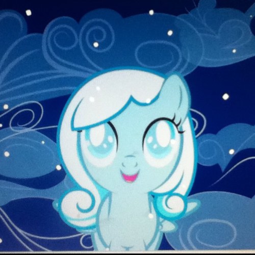 A quiet blind filly pegasus from Cloudsdale. Does most things by sound and touch.