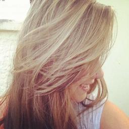 eu prefiro confiar só no amor de deus, pois o que o dinheiro não me dá, ele já me deu.