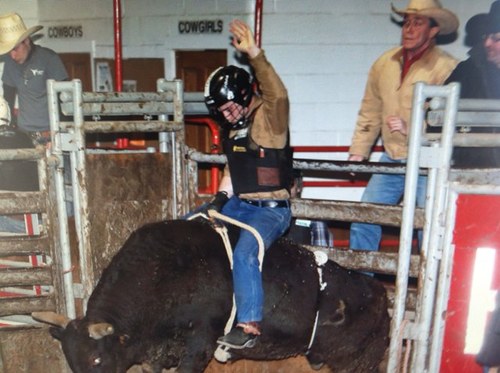 Ex-college baseball player. Ex-Bull rider. Baseball coach at Lexington Catholic high school. Teacher. For nothing is impossible with God. Luke 1:37 #OGOB