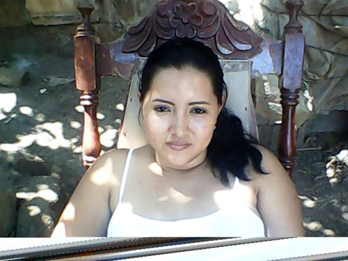tranquila y amistosa y me gusta tener muchas amistad pero mujeres ya que soy casada