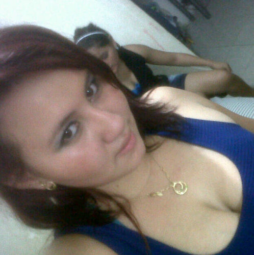 Soy una xika super alegre ke me enkanta el baile me faxina fregar con mis amigas y amigos asi soy yOpp ;*