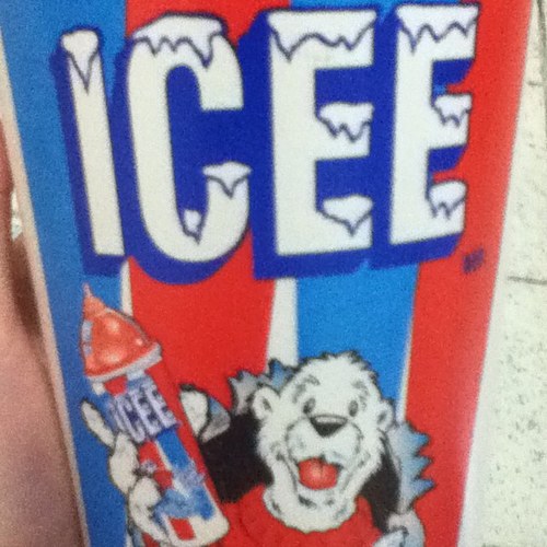 Marie23Mia's profile picture. Ale c: te quiero mucho pau y michelle