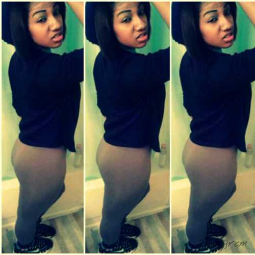 Fukk dts BIO shxt.. #TEAMSINGLE &&SHXD ILOVEE STUDS.., Follow me nd iiMite follow bakk. ) GIRL on GIrl♥♥
