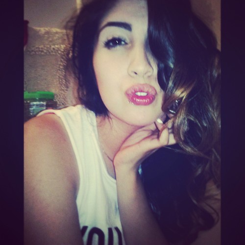 sincerely_vivie's profile picture. vivi . happy marijuana smoker .  ♥ (: