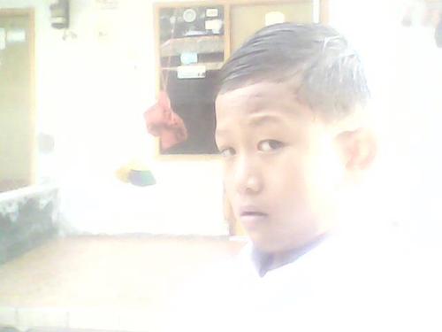 ♥HEllO♥ my Name IS Riski.F Greetings Name You Who♣ I Birth Date 1Moon 10 Year 2002 You....♥○☺♥



@Riski