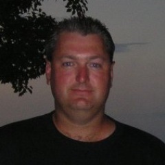 Passionate about sales & marketing.