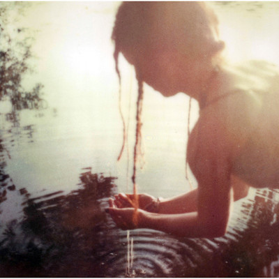 echoread's profile picture. 감성에 잠긴 글. 슬픔에 젖은 글. 잊혀진 그림자  / 봇 아니예요