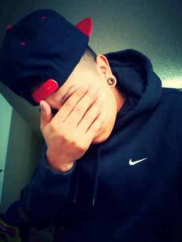 follow my bestfriend @da goon & my girlfriend @moggo_jojo_