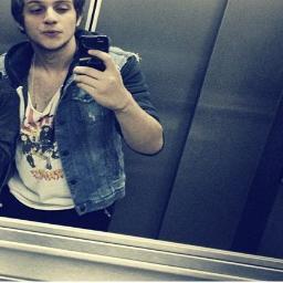 O amor é uma palavra que significa muito mas nem a metade do que sinto por vc @ChayLeao  ∞  05/08  ♥