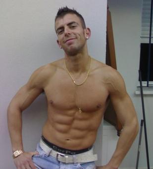 issmaeky's profile picture. 