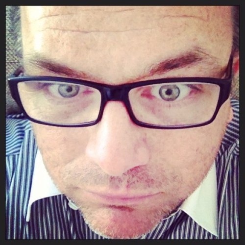 jon_emil_u's profile picture. Vaktmester hjemme og sjef på jobben :) 3 barn og litt små gal. Har vel ikke tenkt og bli voksen på en stund enda.