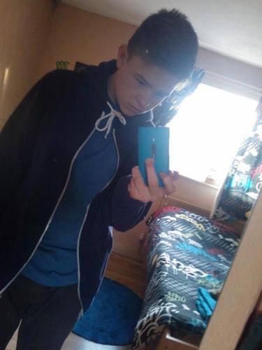 Follow Me And I'll Follow You Back , Message Me Peopleeeee