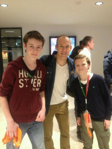 •MKBVDS w/@xfloris_x en @x_MATS •HWC •Pinoke •snapchat: sven_x •06-55752911 •insta: x_sven_m