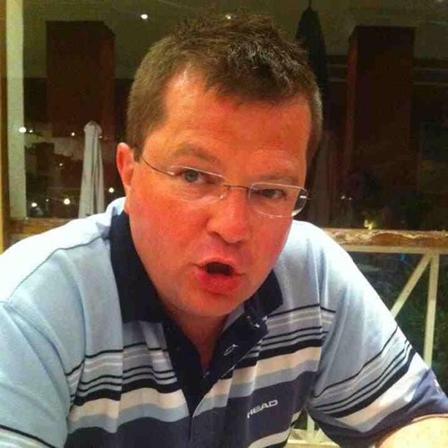 Director at EDGE public solutions, live in Disley with my wife and 2 children. Play golf (badly), support Manchester City.