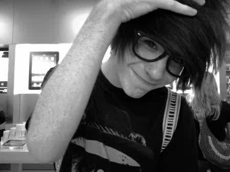 I'm Beau. I'm bi and broken. I'm shy and nervous. I really like Emeli Sande & I'm kinda nerdy, obsessed with comics and Spiderman♥