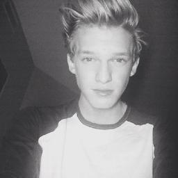 @mariarp143 Cody mi vida 143 #halamadrid http://t.co/97yIeHEnzI