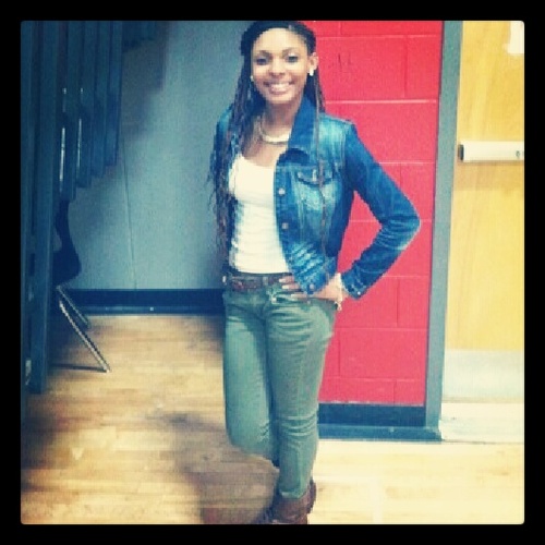- im Young, Wild & Free. Living life to the fullest, & no one can stop me from doinq me , #Follow Back :))