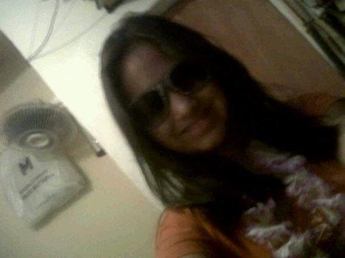 holis soy vanessa espero caerles muy BN me gusta cantar bailar y salir con mis aigos