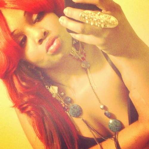 #TeamIdoWhatIWanna,#Team Gemini,#Teamfollowback,Lov!n Me, diddydumb my style stup!d! Kr@zy is everyday, Quiet is Neva, Sweeth3art is alWayz...Mwah!  LOVE BACK