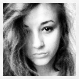 7Rina's profile picture. 