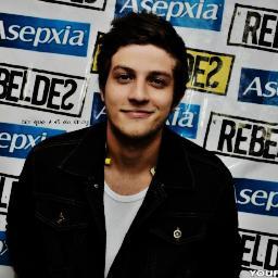 Paraense , 20 anos, completamente louca pelo @Chayleao ♥ FC criado em 24/09/2012.