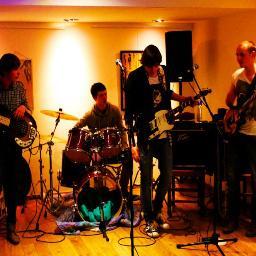 Groupe de rock indé Amienois nommé Hubrys. 
Follow pour les news ! ;)