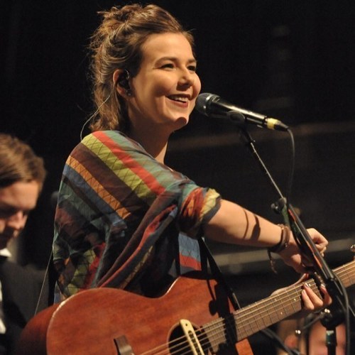 I'm nanna bryndis hilmarsdottir from 'of monsters and men'. Hi.