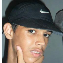 flamenguista,adolecente,estudante,....
me sigam.