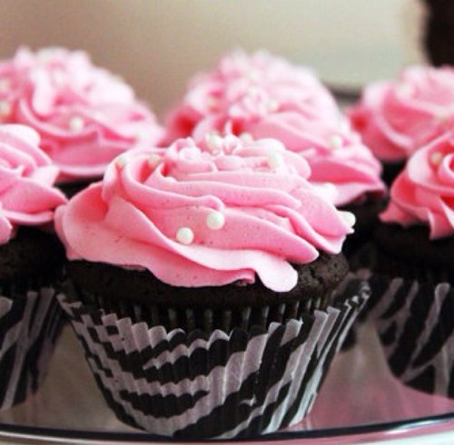 Waddup Tasha (@janoskianscake) is my pink sugar muffin I see what she sees