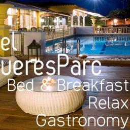 Hotel Familiar a 2 km de Figueres
Preus molt interesants per lleure o negocis.
Esmorçar Buffet increible.
Disfruta de la nostra piscina al estiu.