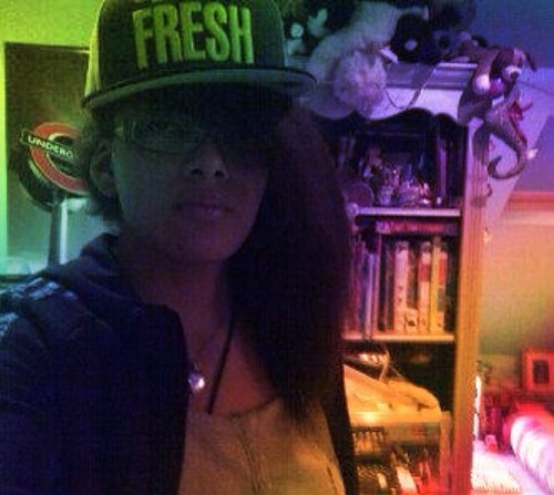 Tamzin : Guys I have 2 accounts now this 1 and @tazzaschmitt « = used more follow them plz :) I'm a girl i love to Rap Dance Beatbox Sing do Magic a youtuber :D