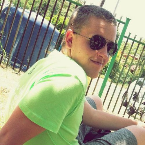 I'm fun loving outgoing and a very spontaneous guy. I love being random, I can go on but you should just get to know me.