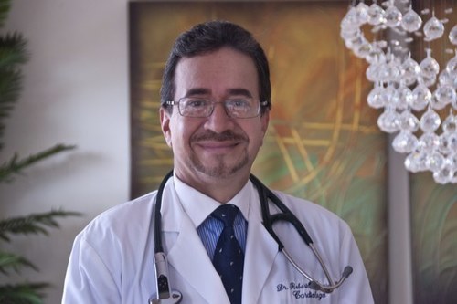 rlecaro's profile picture. Doctor en Medicina y Cardiologo. Amo a la vida y la naturaleza. Solidaridad ante la pandemia. https://t.co/AQc3I0sbSJ