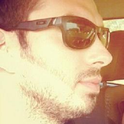 His smile became my smile, you are my example. Criado em 24.03.2013 ♥