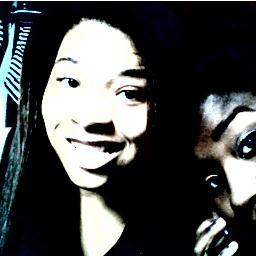 :))))) mad cheesed.....all smiles lol i love my girl...SHOUT OUT TO THE CREW JAMATAJ!!!!! 
#TOWMETDI
#TeamFollowBack :) #CelticsAllDay #Pierce34! #TeamTwins